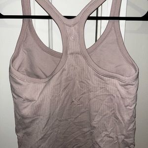 sorry it’s so wrinkly! light pink lulu tank top